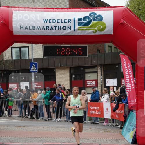 04.05.2025 - 8. Wedeler Halbmarathon Felixshl http://msf.ph/oto/7815827 04.05.2025 11:20:43 Ziel 617, 868, 984 meine-sportfotos.de