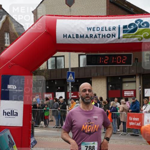 04.05.2025 - 8. Wedeler Halbmarathon Felixshl http://msf.ph/oto/7816012 04.05.2025 11:21:01 Ziel 481, 788 meine-sportfotos.de