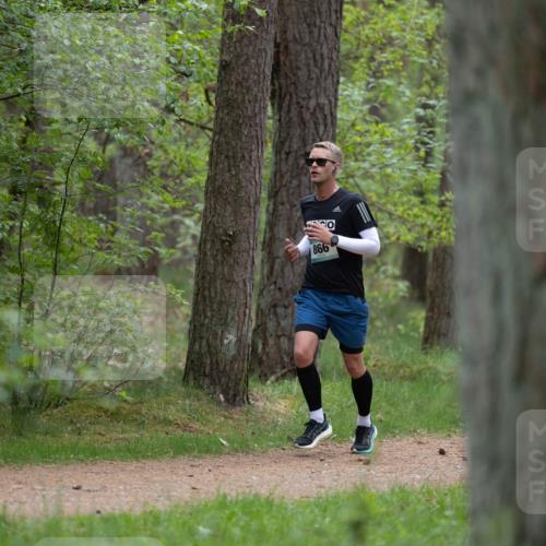 04.05.2025 - 8. Wedeler Halbmarathon Michael Strokosch http://msf.ph/oto/7816030 04.05.2025 10:37:42 Laufen 866 meine-sportfotos.de