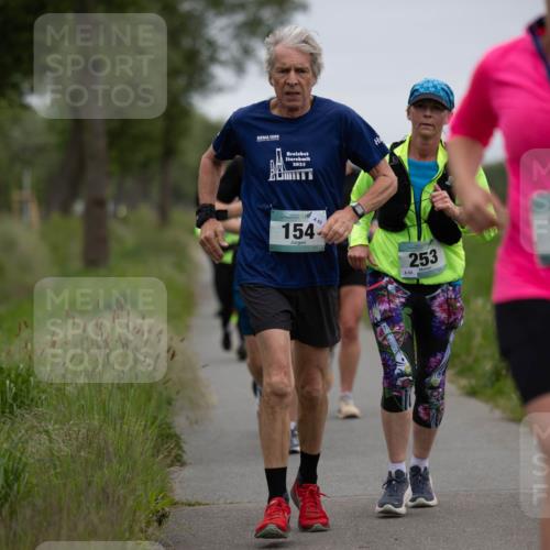 04.05.2025 - 8. Wedeler Halbmarathon Michael Strokosch http://msf.ph/oto/7816563 04.05.2025 11:13:59 Laufen 1000, 2023, 154, 65, 253, 234 meine-sportfotos.de