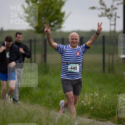 04.05.2025 - 8. Wedeler Halbmarathon Michael Strokosch http://msf.ph/oto/7816569 04.05.2025 11:14:13 Laufen 445, 107 meine-sportfotos.de