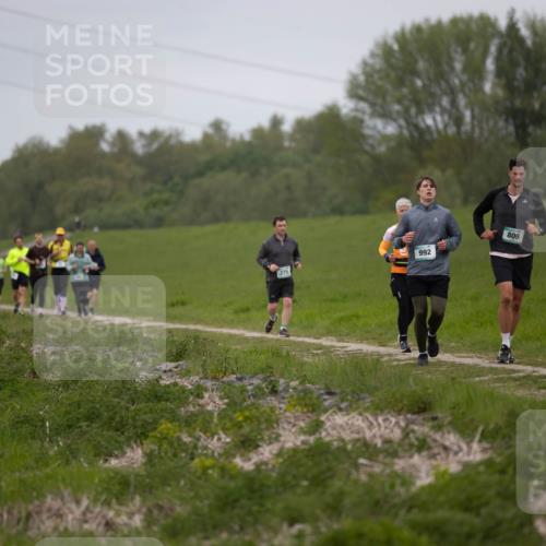 04.05.2025 - 8. Wedeler Halbmarathon Michael Strokosch http://msf.ph/oto/7816674 04.05.2025 11:31:11 Laufen 275, 992, 809 meine-sportfotos.de