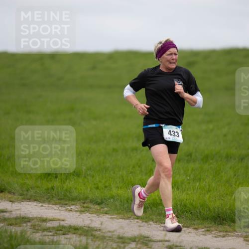 04.05.2025 - 8. Wedeler Halbmarathon Michael Strokosch http://msf.ph/oto/7816693 04.05.2025 11:31:52 Laufen 829, 433, 78 meine-sportfotos.de