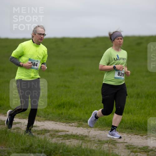 04.05.2025 - 8. Wedeler Halbmarathon Michael Strokosch http://msf.ph/oto/7816695 04.05.2025 11:31:53 Laufen 584, 829 meine-sportfotos.de