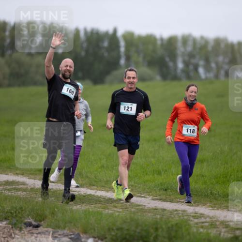 04.05.2025 - 8. Wedeler Halbmarathon Michael Strokosch http://msf.ph/oto/7816700 04.05.2025 11:31:58 Laufen 335, 160, 121, 118 meine-sportfotos.de