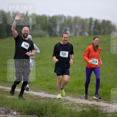 04.05.2025 - 8. Wedeler Halbmarathon Michael Strokosch http://msf.ph/oto/7816704 04.05.2025 11:31:59 Laufen 160, 121, 118 meine-sportfotos.de