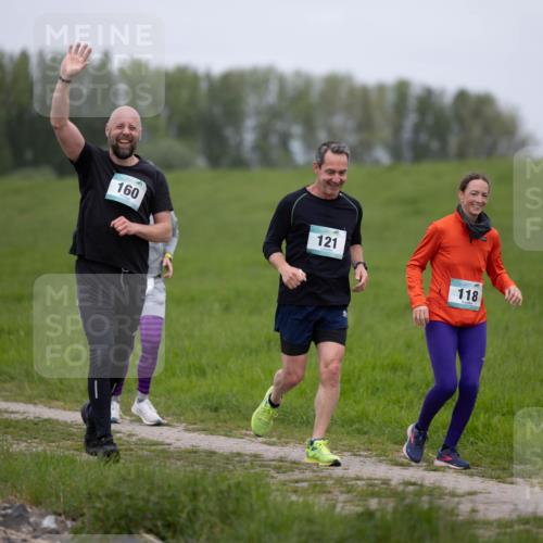 04.05.2025 - 8. Wedeler Halbmarathon Michael Strokosch http://msf.ph/oto/7816705 04.05.2025 11:31:59 Laufen 160, 121, 118 meine-sportfotos.de