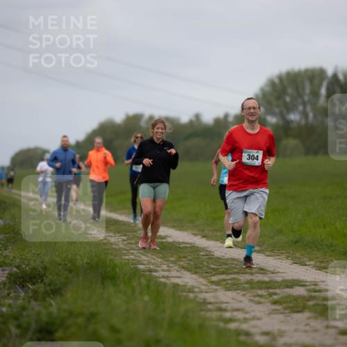 04.05.2025 - 8. Wedeler Halbmarathon Michael Strokosch http://msf.ph/oto/7816706 04.05.2025 11:32:18 Laufen 304 meine-sportfotos.de