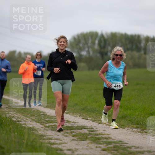 04.05.2025 - 8. Wedeler Halbmarathon Michael Strokosch http://msf.ph/oto/7816713 04.05.2025 11:32:22 Laufen 444 meine-sportfotos.de