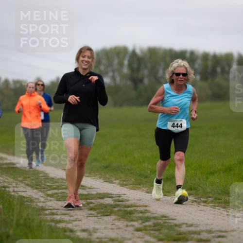 04.05.2025 - 8. Wedeler Halbmarathon Michael Strokosch http://msf.ph/oto/7816715 04.05.2025 11:32:22 Laufen 444 meine-sportfotos.de