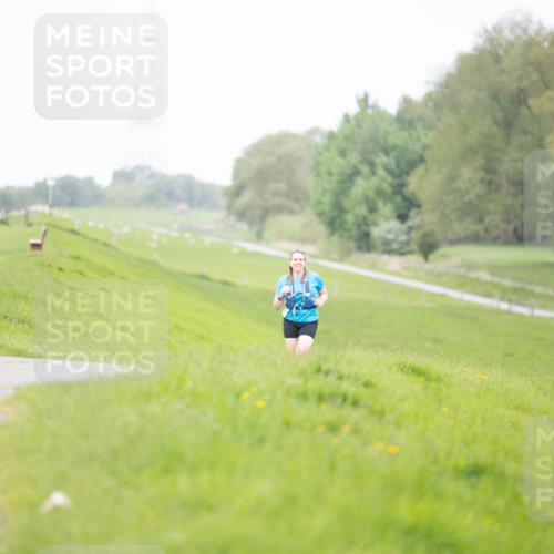 04.05.2025 - 8. Wedeler Halbmarathon Michael Strokosch http://msf.ph/oto/7816740 04.05.2025 11:38:45 Laufen  meine-sportfotos.de