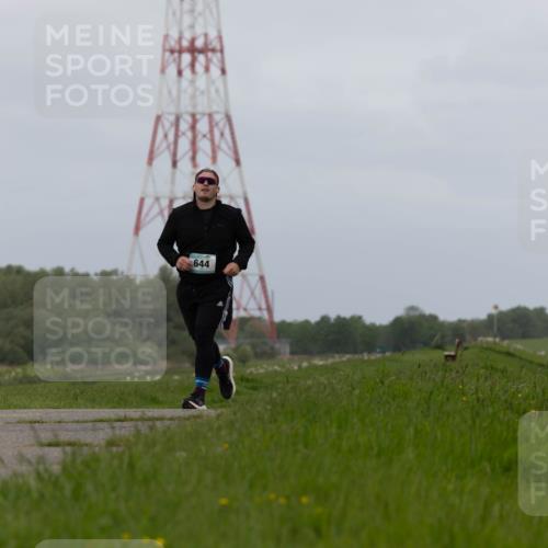 04.05.2025 - 8. Wedeler Halbmarathon Michael Strokosch http://msf.ph/oto/7816768 04.05.2025 11:39:19 Laufen 644 meine-sportfotos.de