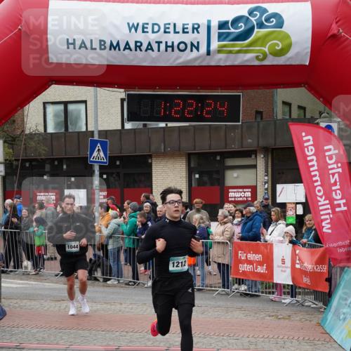 04.05.2025 - 8. Wedeler Halbmarathon Felixshl http://msf.ph/oto/7816774 04.05.2025 11:22:22 Ziel 1044, 1212 meine-sportfotos.de
