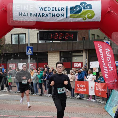 04.05.2025 - 8. Wedeler Halbmarathon Felixshl http://msf.ph/oto/7816775 04.05.2025 11:22:22 Ziel 1044, 1212 meine-sportfotos.de