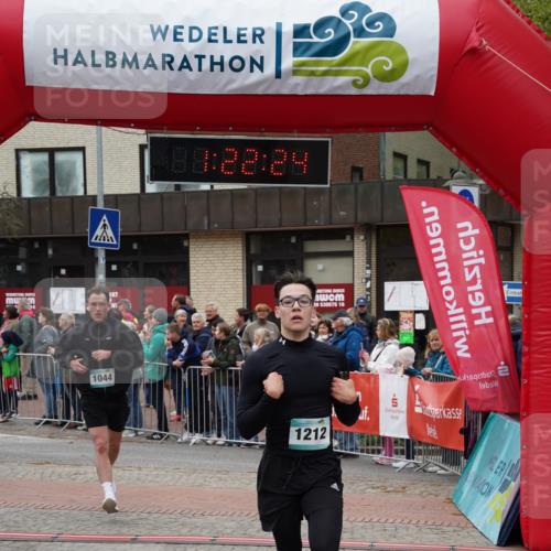 04.05.2025 - 8. Wedeler Halbmarathon Felixshl http://msf.ph/oto/7816777 04.05.2025 11:22:22 Ziel 1044, 1212 meine-sportfotos.de