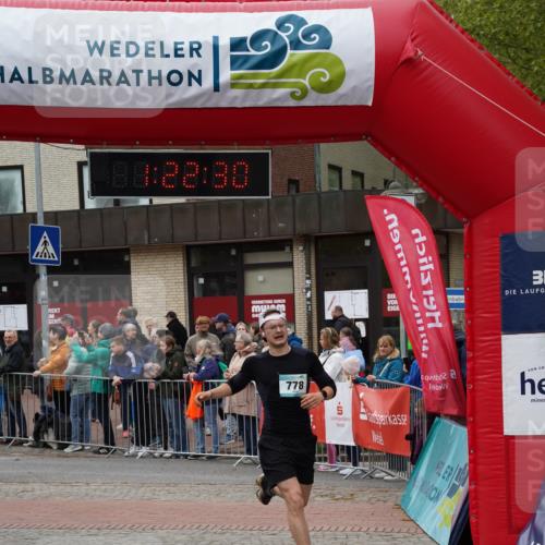 04.05.2025 - 8. Wedeler Halbmarathon Felixshl http://msf.ph/oto/7816790 04.05.2025 11:22:28 Ziel 778, 1044, 1212 meine-sportfotos.de