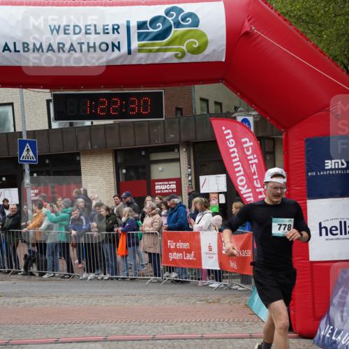 04.05.2025 - 8. Wedeler Halbmarathon Felixshl http://msf.ph/oto/7816794 04.05.2025 11:22:28 Ziel 778, 1044, 1212 meine-sportfotos.de