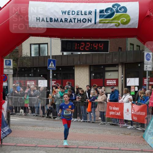 04.05.2025 - 8. Wedeler Halbmarathon Felixshl http://msf.ph/oto/7816804 04.05.2025 11:22:42 Ziel 378, 613 meine-sportfotos.de