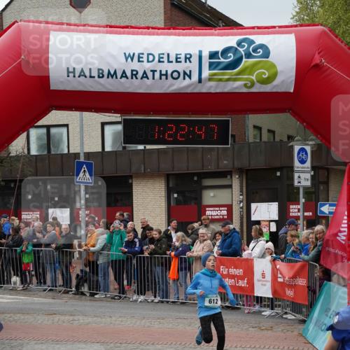 04.05.2025 - 8. Wedeler Halbmarathon Felixshl http://msf.ph/oto/7816815 04.05.2025 11:22:45 Ziel 378, 612, 613 meine-sportfotos.de