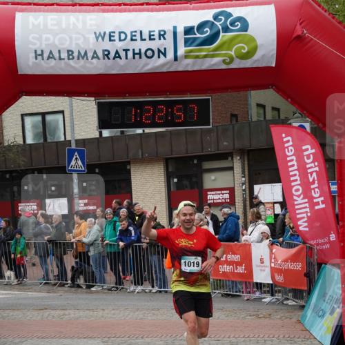 04.05.2025 - 8. Wedeler Halbmarathon Felixshl http://msf.ph/oto/7816829 04.05.2025 11:22:55 Ziel 1019 meine-sportfotos.de