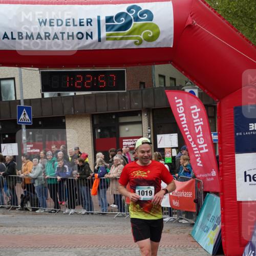 04.05.2025 - 8. Wedeler Halbmarathon Felixshl http://msf.ph/oto/7816833 04.05.2025 11:22:55 Ziel 1019 meine-sportfotos.de