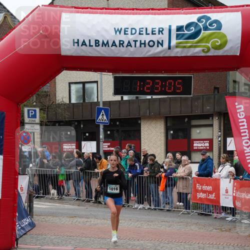 04.05.2025 - 8. Wedeler Halbmarathon Felixshl http://msf.ph/oto/7816834 04.05.2025 11:23:03 Ziel 1016 meine-sportfotos.de