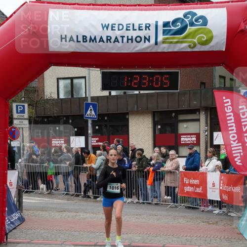 04.05.2025 - 8. Wedeler Halbmarathon Felixshl http://msf.ph/oto/7816836 04.05.2025 11:23:04 Ziel 1016 meine-sportfotos.de