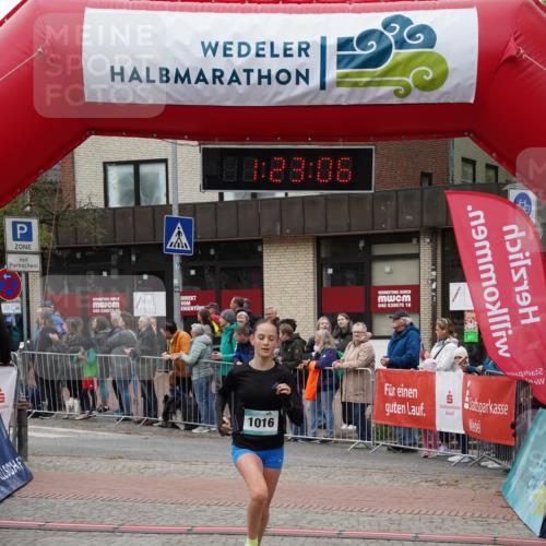 04.05.2025 - 8. Wedeler Halbmarathon Felixshl http://msf.ph/oto/7816838 04.05.2025 11:23:04 Ziel 1016 meine-sportfotos.de