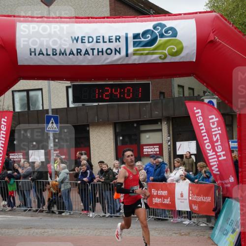 04.05.2025 - 8. Wedeler Halbmarathon Felixshl http://msf.ph/oto/7816890 04.05.2025 11:23:59 Ziel 993 meine-sportfotos.de