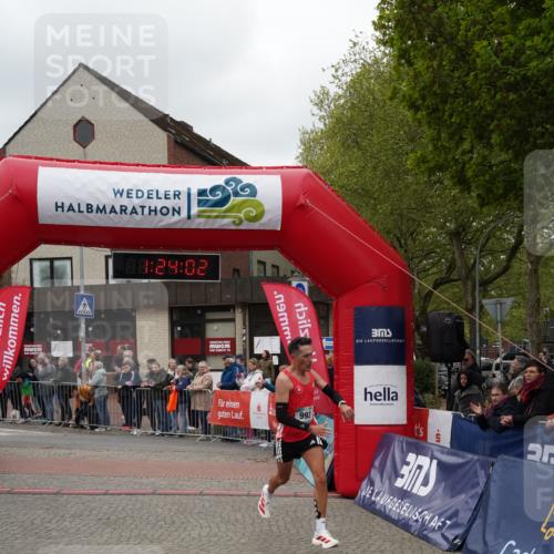 04.05.2025 - 8. Wedeler Halbmarathon Felixshl http://msf.ph/oto/7816892 04.05.2025 11:24:00 Ziel 373, 993 meine-sportfotos.de