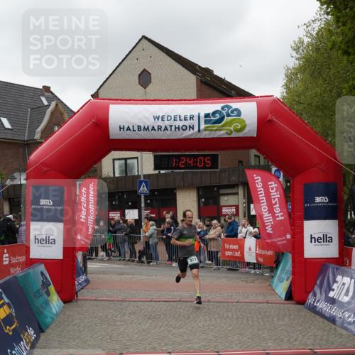 04.05.2025 - 8. Wedeler Halbmarathon Felixshl http://msf.ph/oto/7816897 04.05.2025 11:24:03 Ziel 373, 993 meine-sportfotos.de