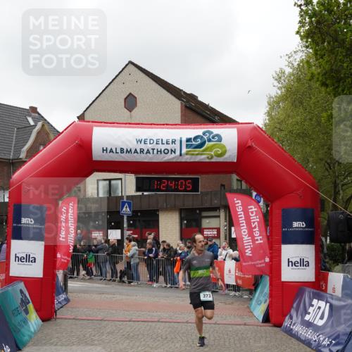 04.05.2025 - 8. Wedeler Halbmarathon Felixshl http://msf.ph/oto/7816900 04.05.2025 11:24:03 Ziel 373, 993 meine-sportfotos.de