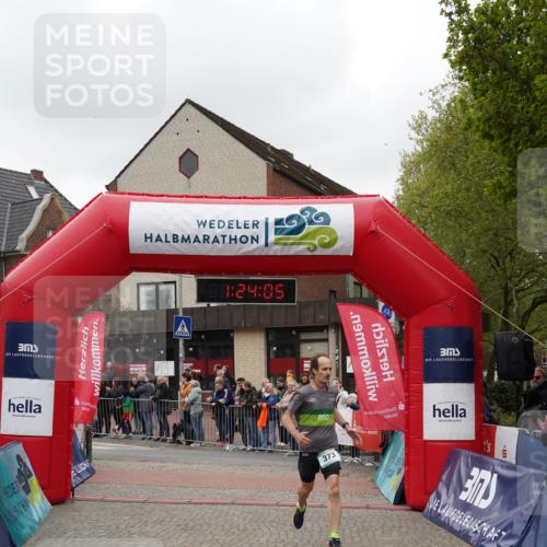 04.05.2025 - 8. Wedeler Halbmarathon Felixshl http://msf.ph/oto/7816901 04.05.2025 11:24:03 Ziel 373, 993 meine-sportfotos.de