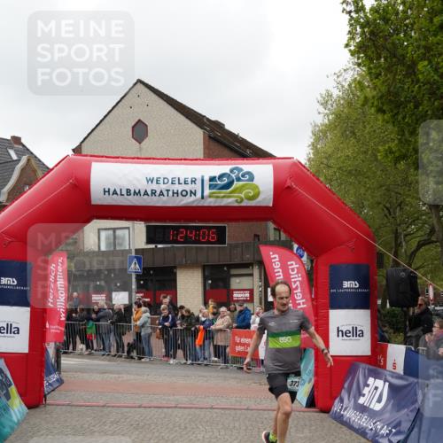 04.05.2025 - 8. Wedeler Halbmarathon Felixshl http://msf.ph/oto/7816903 04.05.2025 11:24:04 Ziel 373, 993 meine-sportfotos.de