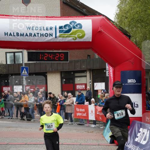 04.05.2025 - 8. Wedeler Halbmarathon Felixshl http://msf.ph/oto/7816909 04.05.2025 11:24:27 Ziel 357, 812 meine-sportfotos.de