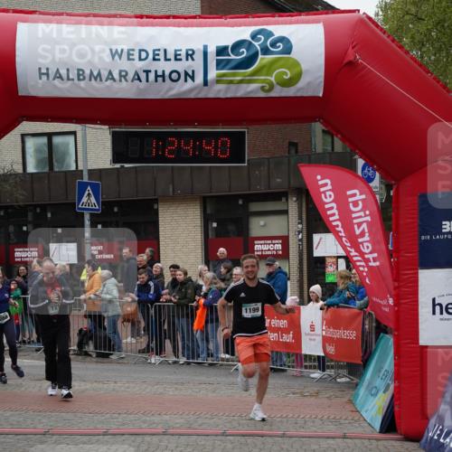 04.05.2025 - 8. Wedeler Halbmarathon Felixshl http://msf.ph/oto/7816921 04.05.2025 11:24:38 Ziel 638, 721, 998, 1058, 1199 meine-sportfotos.de