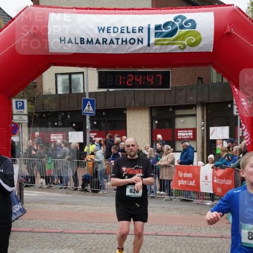 04.05.2025 - 8. Wedeler Halbmarathon Felixshl http://msf.ph/oto/7816943 04.05.2025 11:24:45 Ziel 626, 638, 721, 827, 1058 meine-sportfotos.de