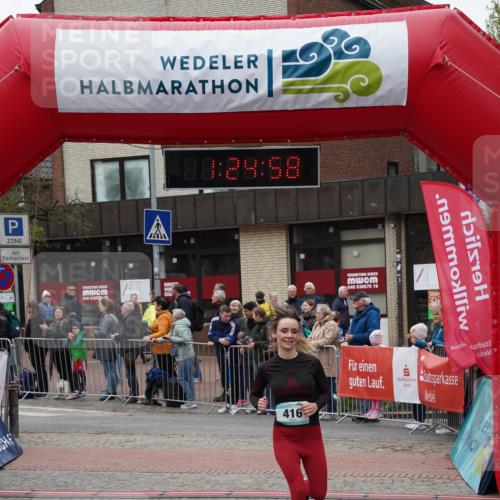 04.05.2025 - 8. Wedeler Halbmarathon Felixshl http://msf.ph/oto/7816963 04.05.2025 11:24:56 Ziel 416, 1050, 1126 meine-sportfotos.de