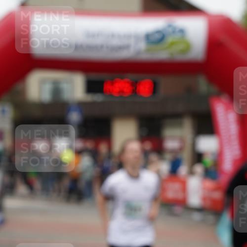 04.05.2025 - 8. Wedeler Halbmarathon Felixshl http://msf.ph/oto/7816976 04.05.2025 11:25:08 Ziel 1093, 1176 meine-sportfotos.de