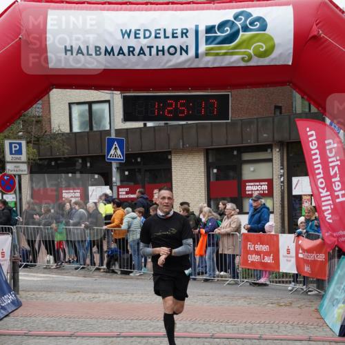 04.05.2025 - 8. Wedeler Halbmarathon Felixshl http://msf.ph/oto/7816982 04.05.2025 11:25:15 Ziel 1074 meine-sportfotos.de