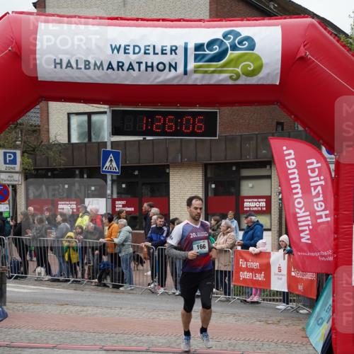 04.05.2025 - 8. Wedeler Halbmarathon Felixshl http://msf.ph/oto/7817023 04.05.2025 11:26:04 Ziel 166 meine-sportfotos.de