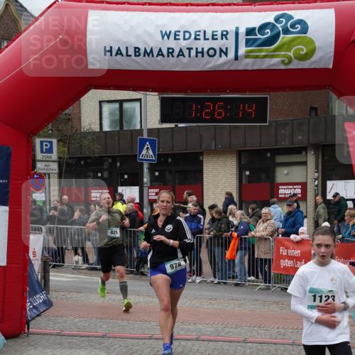 04.05.2025 - 8. Wedeler Halbmarathon Felixshl http://msf.ph/oto/7817037 04.05.2025 11:26:12 Ziel 801, 825, 978, 1123 meine-sportfotos.de