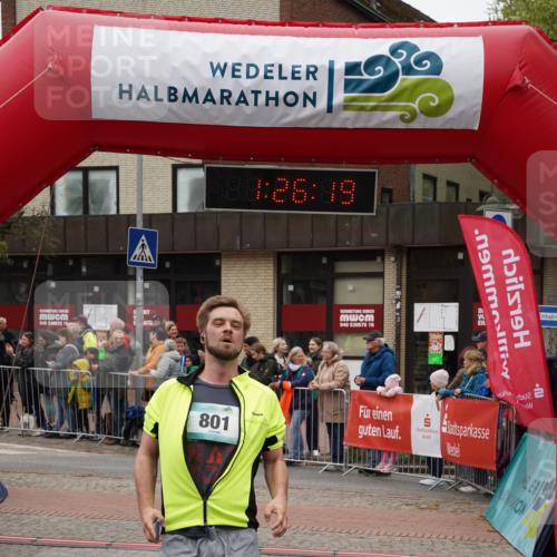04.05.2025 - 8. Wedeler Halbmarathon Felixshl http://msf.ph/oto/7817053 04.05.2025 11:26:17 Ziel 801, 825, 978 meine-sportfotos.de