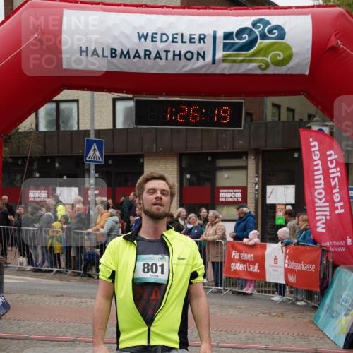 04.05.2025 - 8. Wedeler Halbmarathon Felixshl http://msf.ph/oto/7817056 04.05.2025 11:26:17 Ziel 801, 825, 978 meine-sportfotos.de