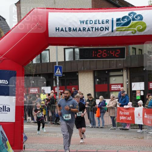 04.05.2025 - 8. Wedeler Halbmarathon Felixshl http://msf.ph/oto/7817092 04.05.2025 11:26:40 Ziel 643, 918, 919, 957, 1188 meine-sportfotos.de