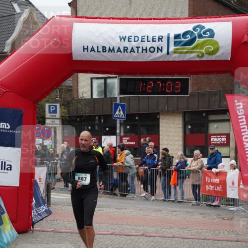 04.05.2025 - 8. Wedeler Halbmarathon Felixshl http://msf.ph/oto/7817115 04.05.2025 11:27:01 Ziel 887, 1100 meine-sportfotos.de