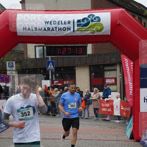 04.05.2025 - 8. Wedeler Halbmarathon Felixshl http://msf.ph/oto/7817127 04.05.2025 11:27:11 Ziel 303, 352 meine-sportfotos.de