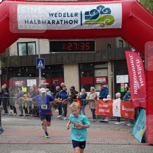 04.05.2025 - 8. Wedeler Halbmarathon Felixshl http://msf.ph/oto/7817174 04.05.2025 11:27:33 Ziel 674, 705, 790 meine-sportfotos.de