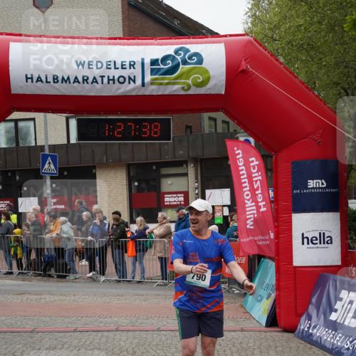 04.05.2025 - 8. Wedeler Halbmarathon Felixshl http://msf.ph/oto/7817185 04.05.2025 11:27:36 Ziel 705, 790, 1081, 1208 meine-sportfotos.de