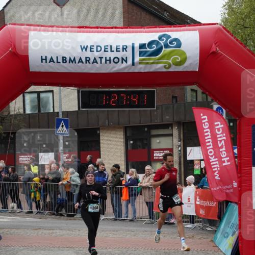 04.05.2025 - 8. Wedeler Halbmarathon Felixshl http://msf.ph/oto/7817188 04.05.2025 11:27:39 Ziel 790, 862, 1081, 1208 meine-sportfotos.de